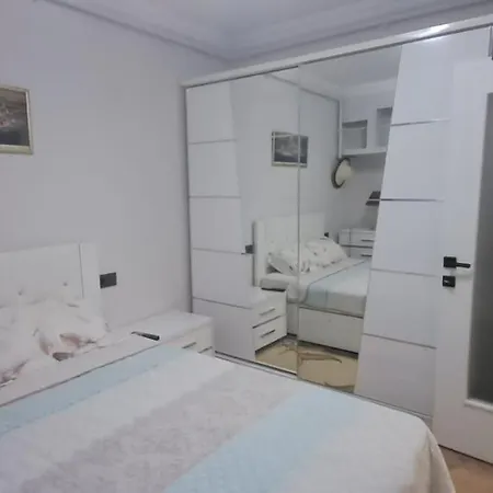 Apartment Eligible Furnished Flat In Konyaalti